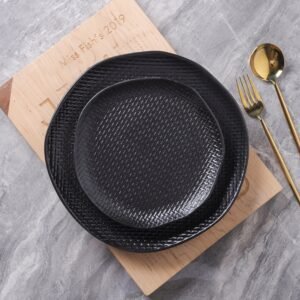 abigael stoneware dinner plate black